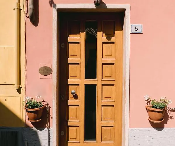 Affittacamere Casa Cavour Garda (Verona)