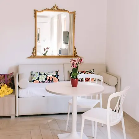 Penzion Casa Cavour Garda (Verona)