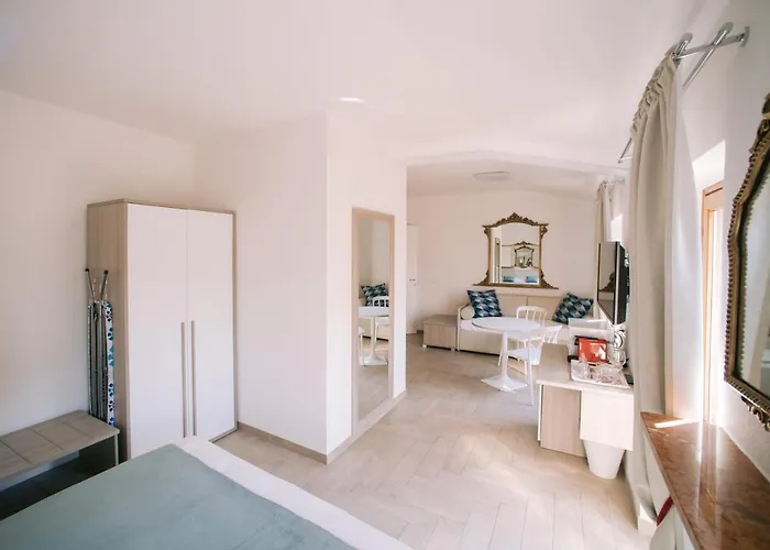 Penzion Casa Cavour Garda (Verona)