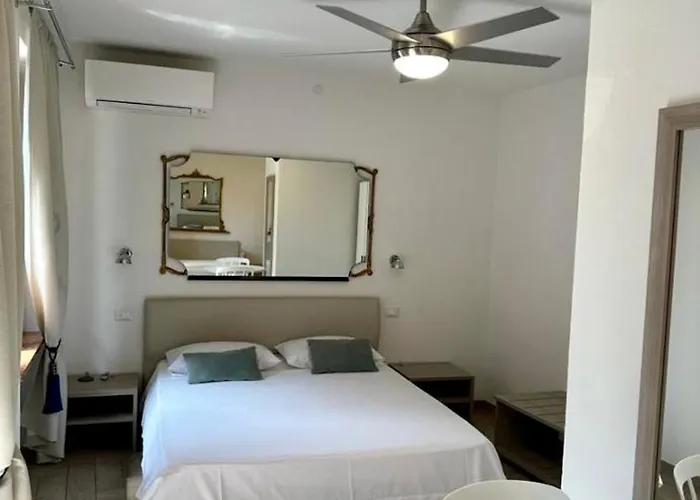 Πανσιόν Casa Cavour Γκάρντα