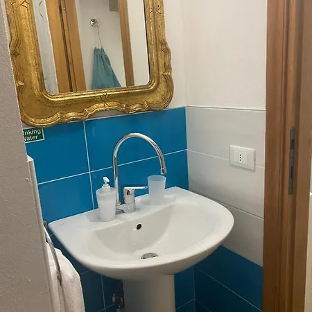 Casa Cavour 4* غارْدا
