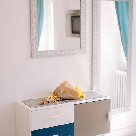 Casa Cavour 4* غارْدا