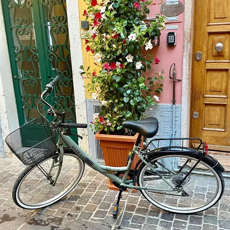 Casa Cavour بيت ضيافة 4*